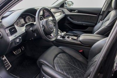 2015 Audi S8 4dr Sdn