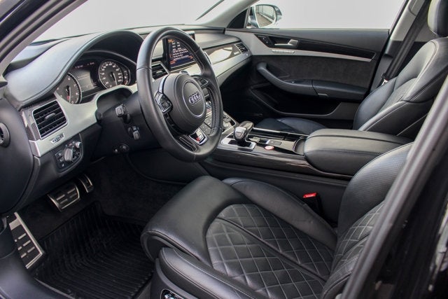 2015 Audi S8 4dr Sdn