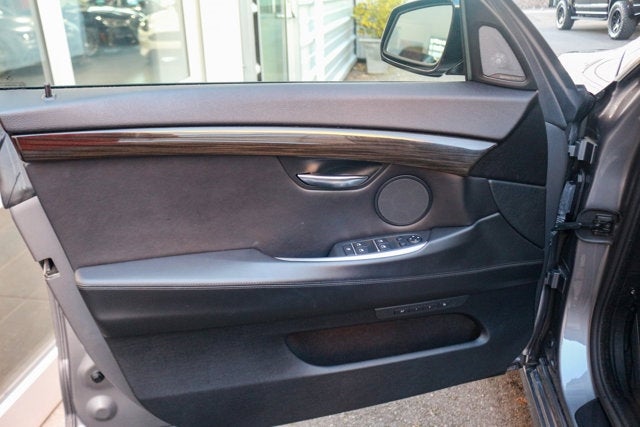 2015 BMW 5 Series Gran Turismo 550i