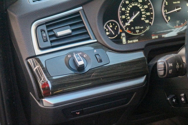 2015 BMW 5 Series Gran Turismo 550i