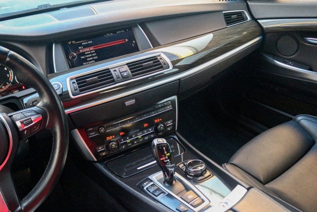 2015 BMW 5 Series Gran Turismo 550i