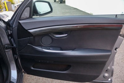 2015 BMW 5 Series Gran Turismo 550i