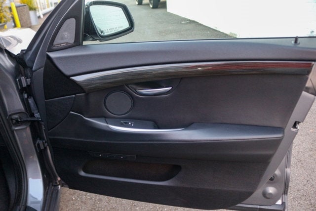 2015 BMW 5 Series Gran Turismo 550i