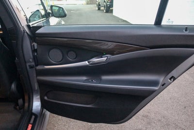 2015 BMW 5 Series Gran Turismo 550i