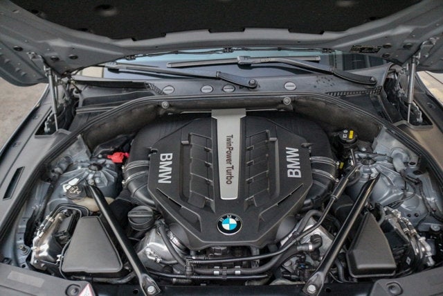 2015 BMW 5 Series Gran Turismo 550i