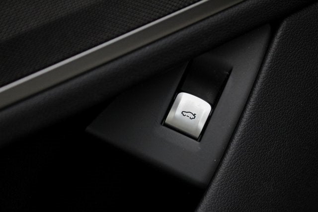 2017 BMW 7 Series 740i M-Sport