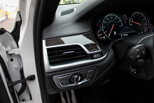 2017 BMW 7 Series 740i M-Sport