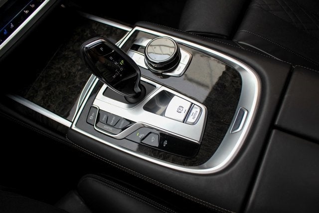 2017 BMW 7 Series 740i M-Sport