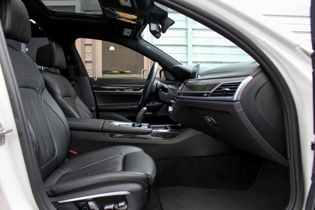 2017 BMW 7 Series 740i M-Sport