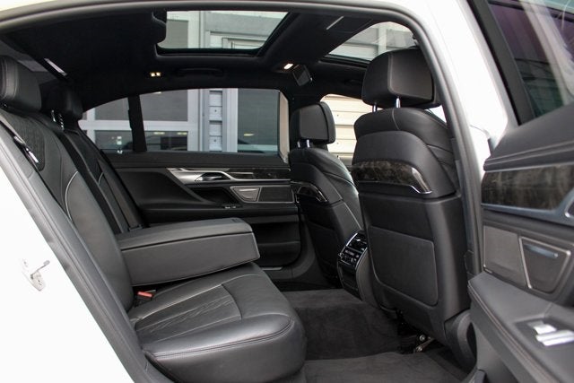 2017 BMW 7 Series 740i M-Sport