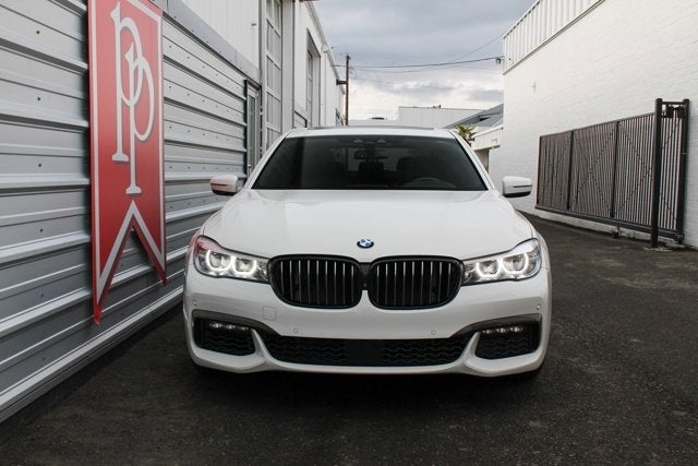 2017 BMW 7 Series 740i M-Sport