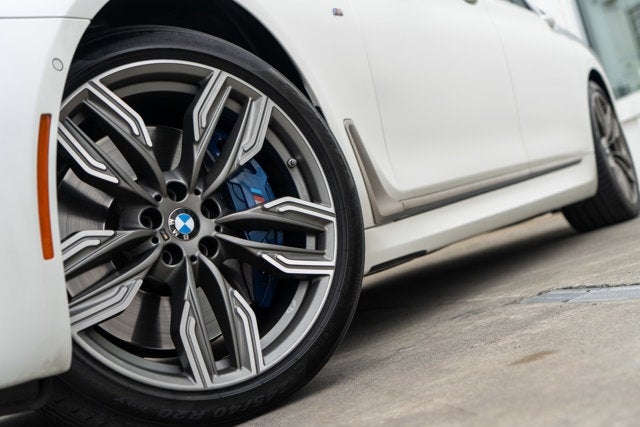 2017 BMW 7 Series M760i xDrive