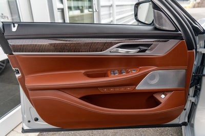2019 BMW 7 Series M760i xDrive