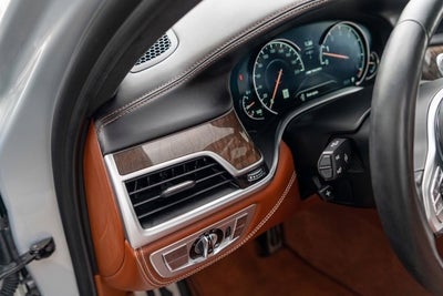 2019 BMW 7 Series M760i xDrive