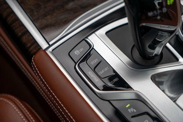2019 BMW 7 Series M760i xDrive