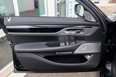 2018 BMW 7 Series M760i xDrive