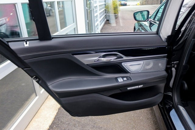 2018 BMW 7 Series M760i xDrive