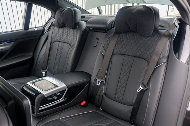 2018 BMW 7 Series M760i xDrive