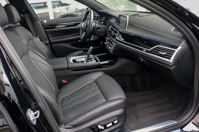 2018 BMW 7 Series M760i xDrive