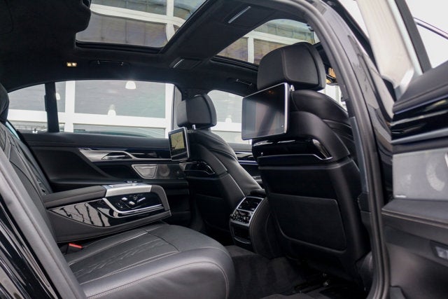2018 BMW 7 Series M760i xDrive