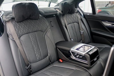 2018 BMW 7 Series M760i xDrive