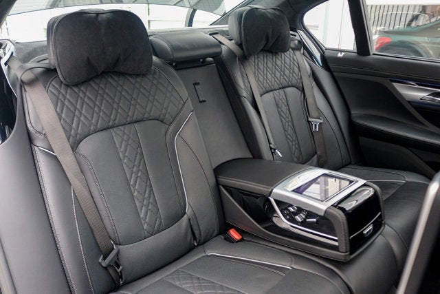 2018 BMW 7 Series M760i xDrive