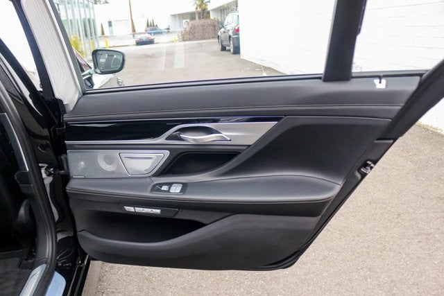 2018 BMW 7 Series M760i xDrive