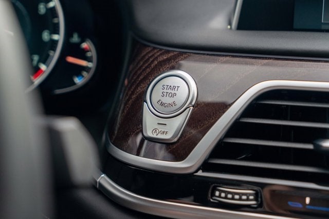 2019 BMW 7 Series M760i xDrive