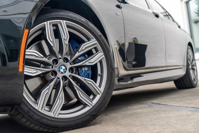 2019 BMW 7 Series M760i xDrive