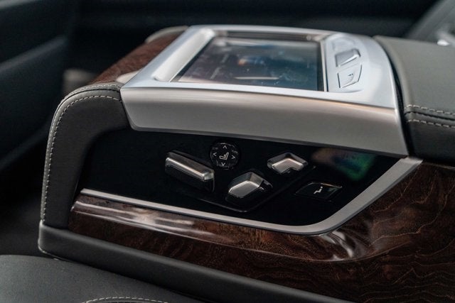 2019 BMW 7 Series M760i xDrive