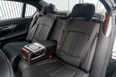 2019 BMW 7 Series M760i xDrive