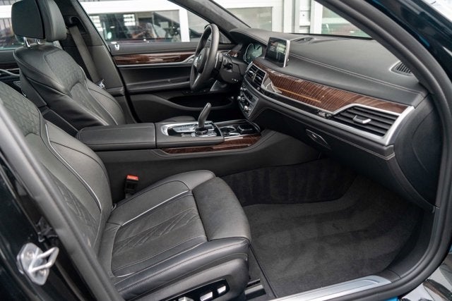2019 BMW 7 Series M760i xDrive