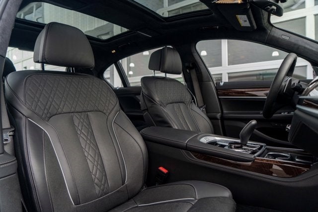 2019 BMW 7 Series M760i xDrive