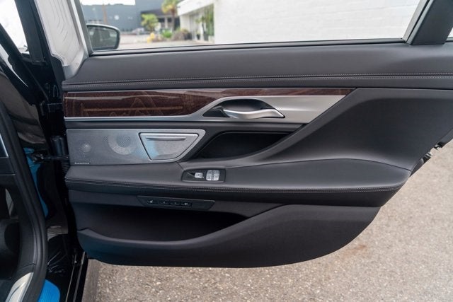 2019 BMW 7 Series M760i xDrive