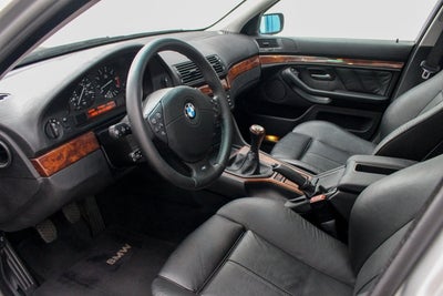 2001 BMW 5 Series 540i