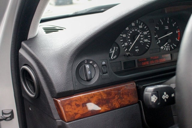 2001 BMW 5 Series 540i