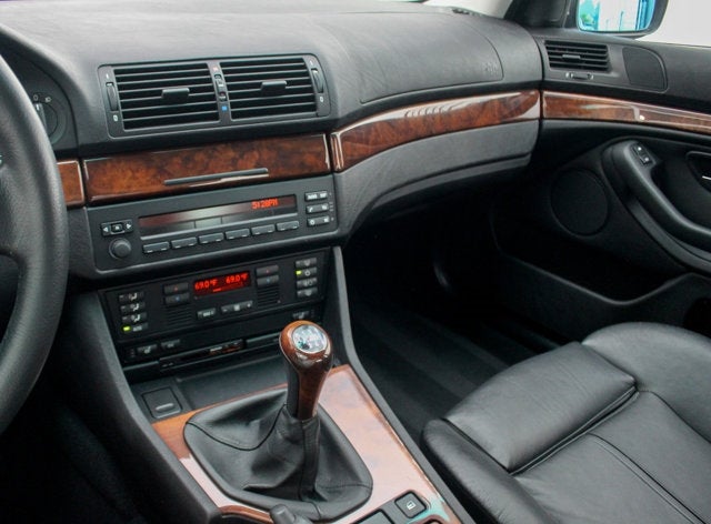 2001 BMW 5 Series 540i