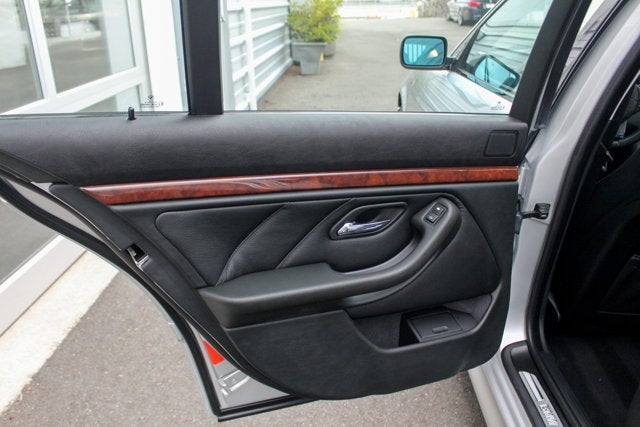2001 BMW 5 Series 540i