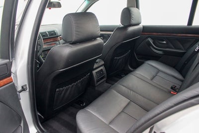 2001 BMW 5 Series 540i