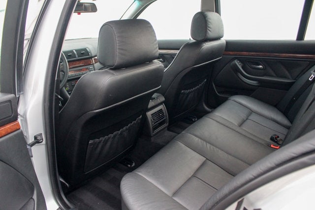 2001 BMW 5 Series 540i