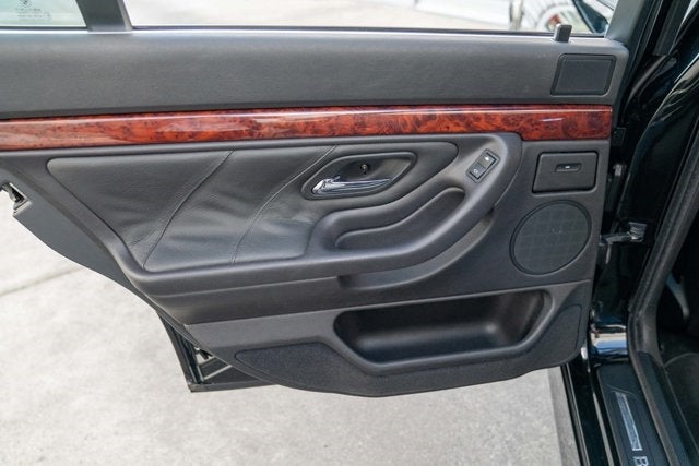 2001 BMW 7 Series 740i