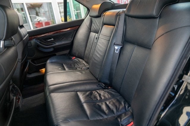 2001 BMW 7 Series 740i