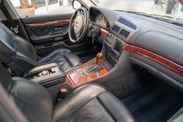 2001 BMW 7 Series 740i