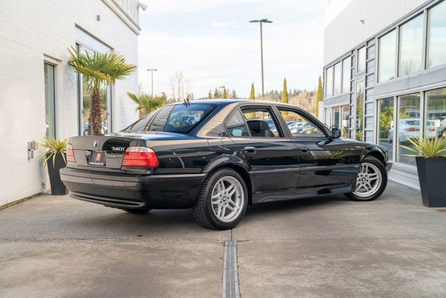 2001 BMW 7 Series 740i