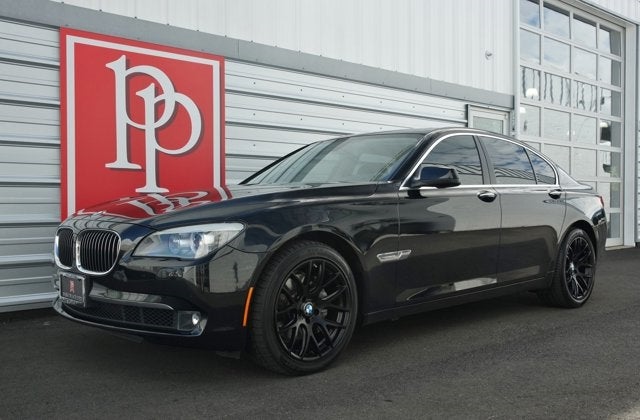 2012 BMW 740i 740i