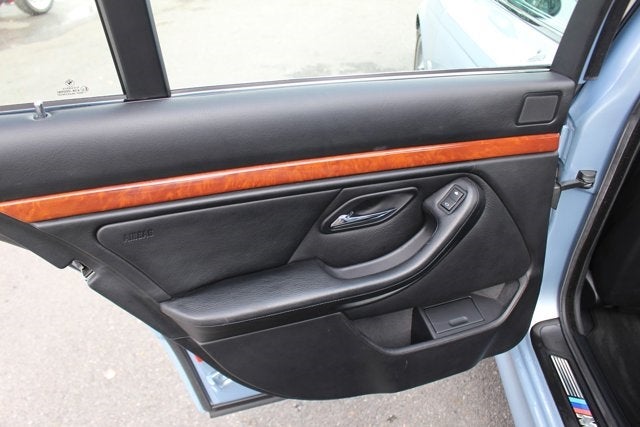 2000 BMW 5 Series M5