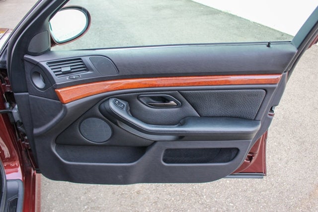 2001 BMW 5 Series M5