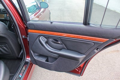 2001 BMW 5 Series M5