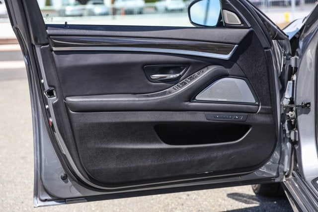 2013 BMW M5 4dr Sdn