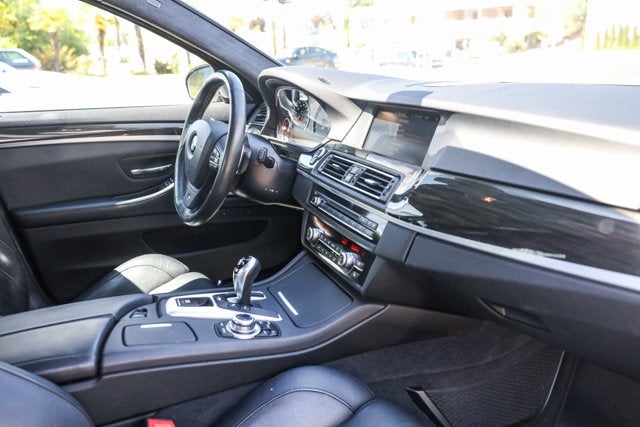 2013 BMW M5 4dr Sdn